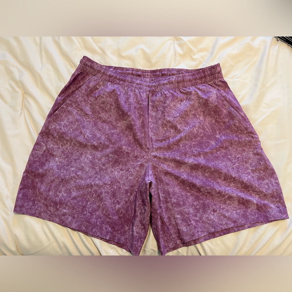 Men's Lululemon pace breaker shorts XL liner less
